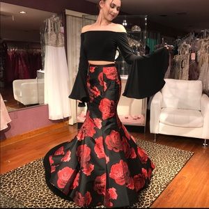 NWT 2 piece Prom Dress
